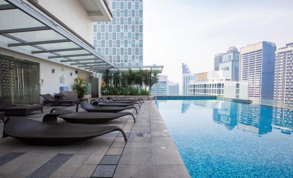 Cozy Super King Bed Studio Walking To Petronas Klcc Куала Лумпур Екстериор снимка